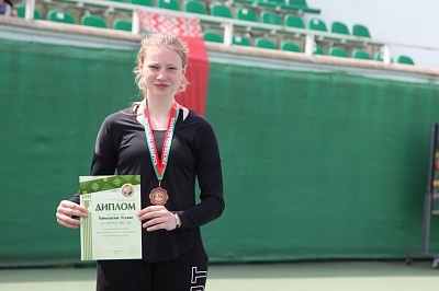 ITF World Junior Tour. Autumn Cup. Четверо во втором раунде