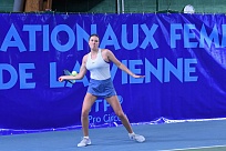 ITF World Tour. Internationaux Féminins de la Vienne. Выбила пятую сеянную