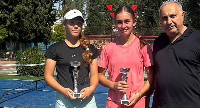 Tennis Europe 16&U. Eleon Tennis Club. Тригубкина первенствовала в парном