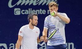 ATP Challenger Tour. Cancun Country Open. Лютаревич с напарником победили первых сеянных