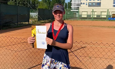 Tennis Europe 16&U. Tsaghkadzor Winter Cup. Леоненко и Добриян уступили в одиночных дерби