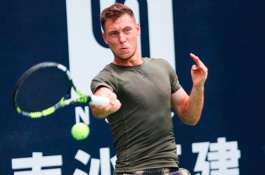 ITF World Tour. Fuzhou. Голяк зачехлил ракетку в четвертьфинале