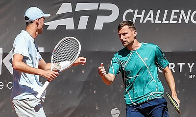 ATP Challenger Tour. Oeiras Open. Лютаревич с напарником идут дальше