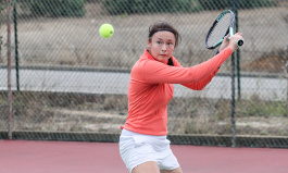 ITF World Tour. Magic Hotel Tours. Хомутянская — Зелничкова — 1:1