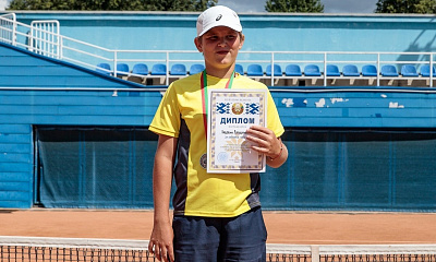 ITF World Junior Tour. Fergana Cup. Кадобин за два матча отбора отдал только гейм