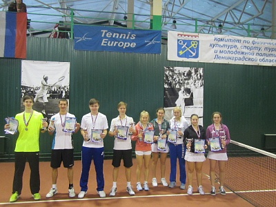 Tennis Europe 16U. Vsevolozhsk Cup. Александрова вторая в паре.