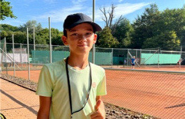 Tennis Europe 16&U. Emilio Sánchez Academy Youth Cup. Квалифицировался и отобрал сет у второго сеянного
