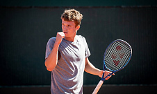 ITF World Tour. Magic Hotel Tours. Остапенков отыграл шесть сетов за день