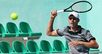 ITF Men's Circuit. Tournoi de la ville de Plaisir. Ярослав Шило покидает турнир