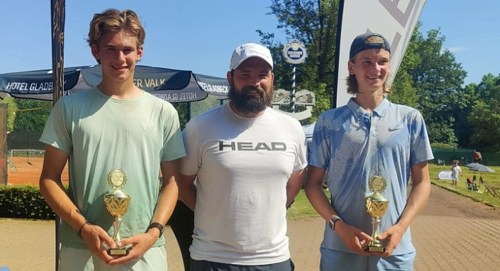 ITF World Junior Tour. Van der Valk Open. Лацис первенствовал в парном разряде