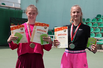 Tennis Europe14&U. Leila Meskhi Tennis Academy Cup. Многостаночницы Юлия и Полина