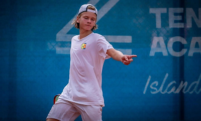 ITF World Junior Tour. Almaty Open. Лацис прошёл по два раунда обеих сеток