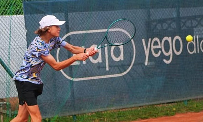 Tennis Europe 14&U. Open du Stade Français. Маковецкий дважды уступил одному и тому же сопернику