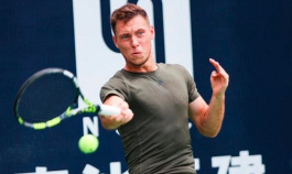 ITF World Tour. Maanshan Open. Голяк снялся после первой партии, Остапенков упустил тройной сетбол